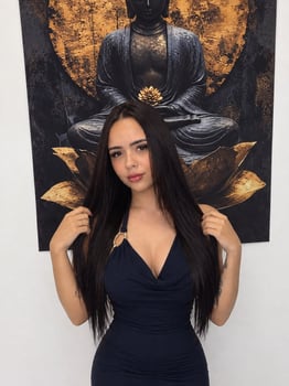 Nicole   Massoterapeuta  Cada sessão é única