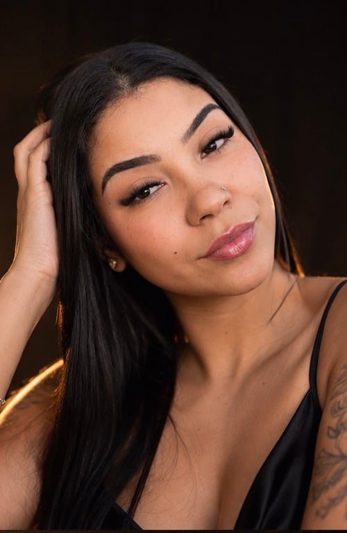 Caroline Alves Massoterapeuta e terapeuta Tântrica Massagem