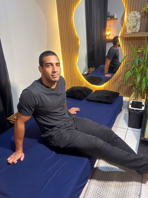 Douglas Diaz Massagem tântrica em