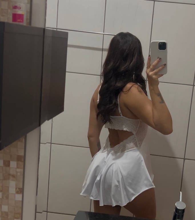 Imola Ferraz