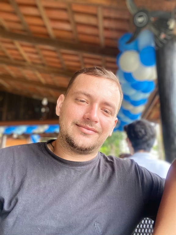 Terapeuta Rogério massagens relaxantes e sensórias