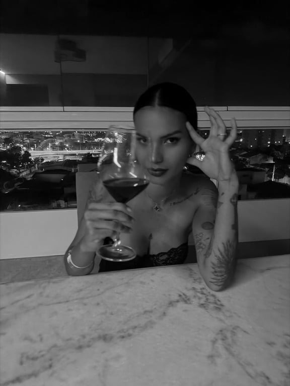 Manu Diniz Massoterapeuta Massagem sensual em