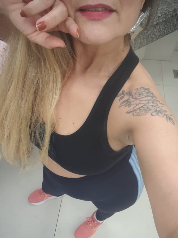 Fernanda massoterapeuta. Experiente.