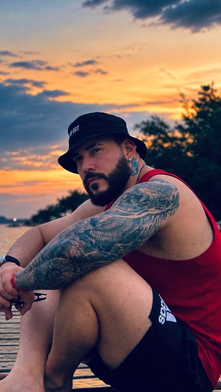 Noah massoterapeuta tântrico Massagem