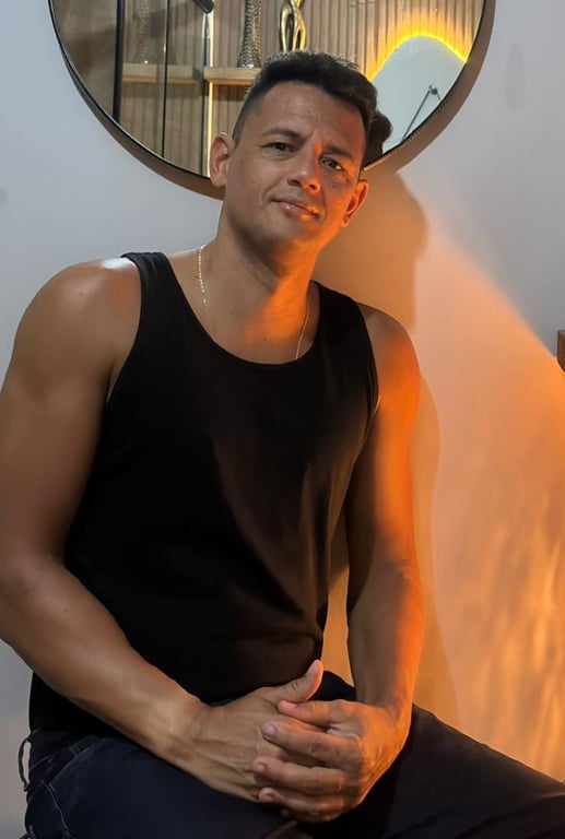 Terapeuta Bruno Massagem sensual