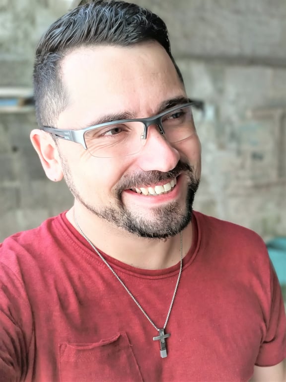 Não é uma simples massagem... É Nêmesis o toque sem julgamentos! Massagem em