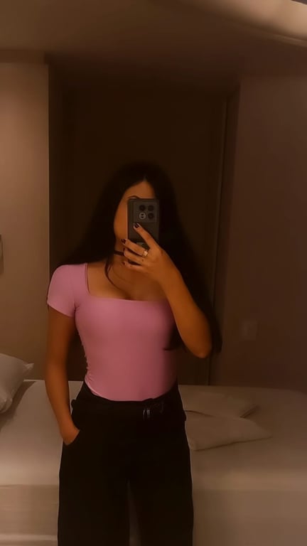 Michelle Massagem relaxante e sensual Massagem tântrica