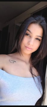 MEL: MASSAGISTA SENSUAL VENHA RELAXAR COMIGO!!