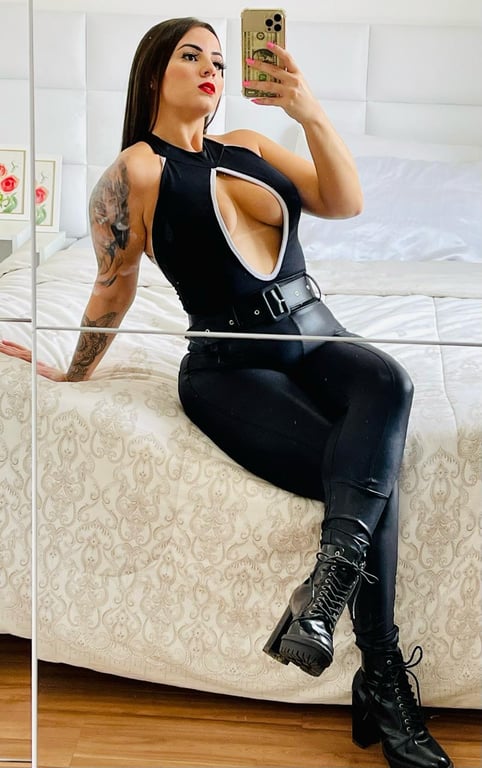 Maya Botafogo Massagem Relaxante, Tântrica, Nuru Massagem nuru