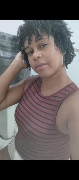 Dharlenne (Preta) Massagem relaxante, tailandesa, tantrica e Nuru Massagem