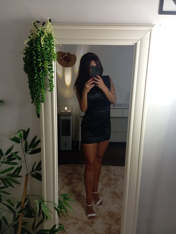 Rebecca técnica suave e cuidadosa com local próprio Massagem
