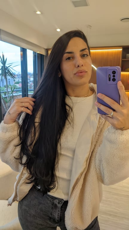 Hanna Monteiro Especialista em Nuru e Tantrica Massagem nuru