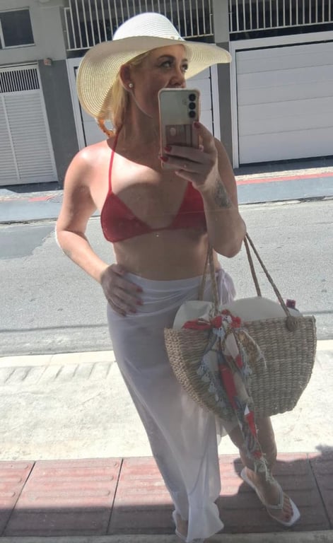 Luiza Souza | Massagista Completa Massagem