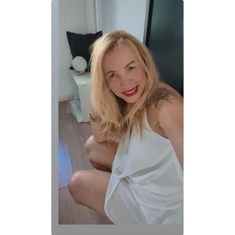 Massagem relaxante, sensuais e depilações Massagem