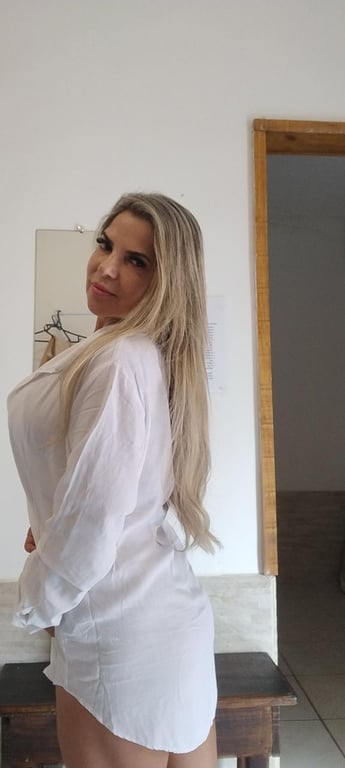 Massoterapeuta sexy | uma atmosfera sensual para você desacelerar