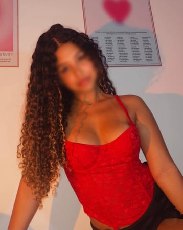 Massagista sensual em Porto Alegre - RS - Luana Prado massoterapeuta tântrica