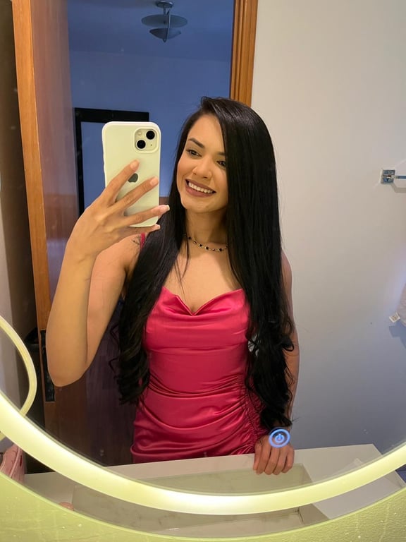 Bella Especialista em massagens relaxantes e sensuais! Massagem