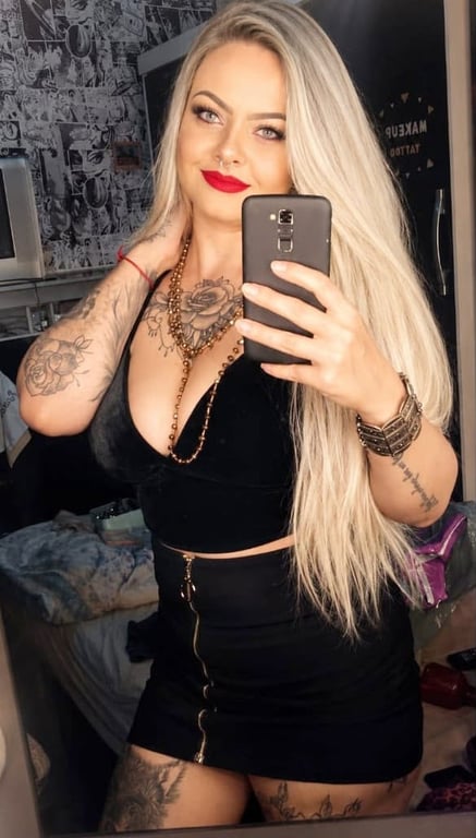 Alice Brandão Loira deliciosa Massagem e finalização Massagem tântrica em