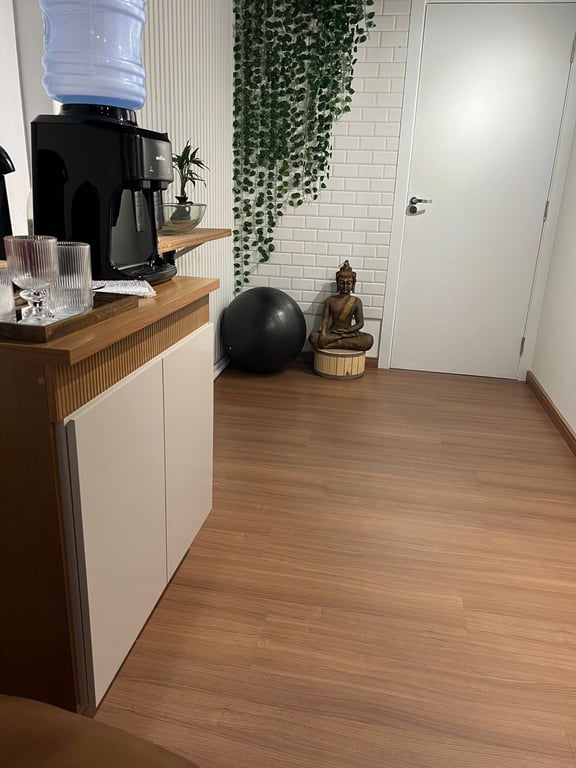 Debora Apolinario Massagem Relaxante em Florianópolis SC Massagista em
