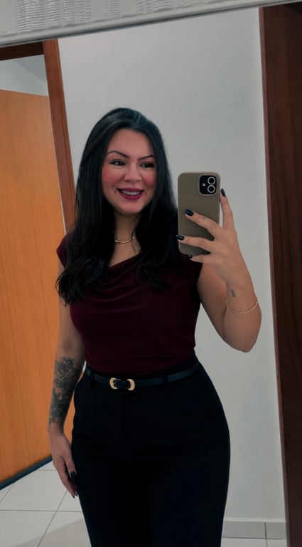 Aline Guimarães TERAPEUTA TÂNTRICA E NURU Massagem