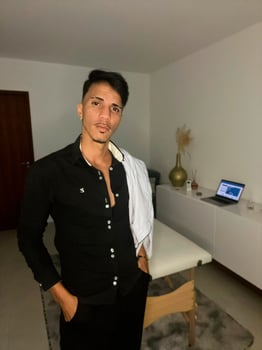 Leandro Tavares - Massoterapeuta