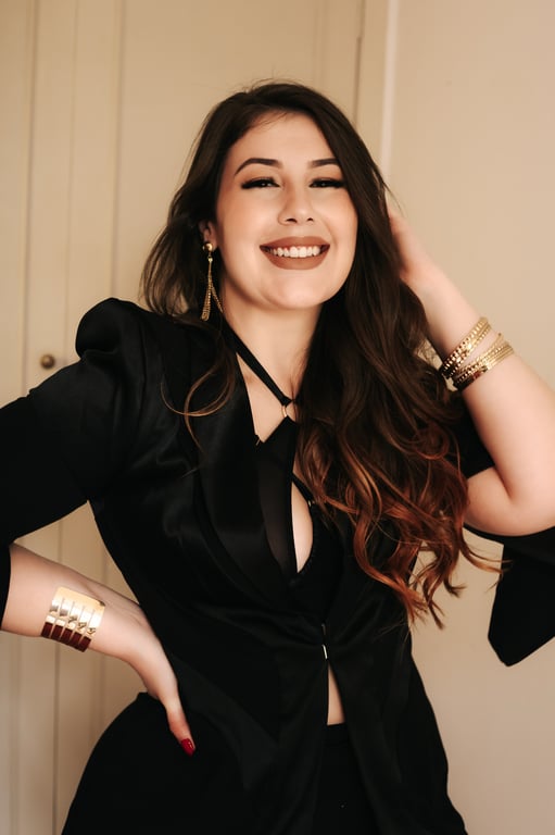 Laísa Agnidhara | Especialista na Massagem Tântrica e Nuru Massagem em