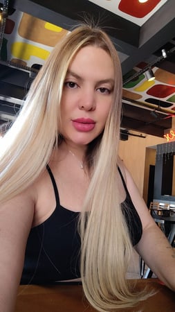 Massagista sensual em Brasília - DF - Loira estilo Russa - Dupla experiência de relaxamento!