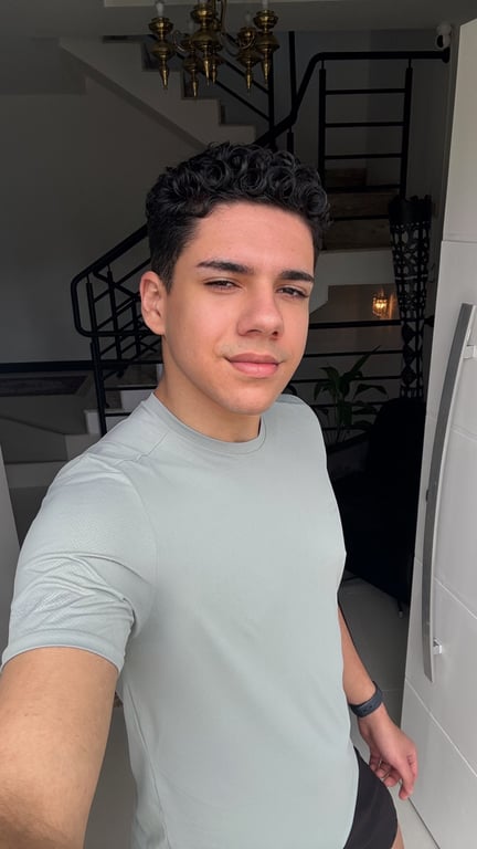 Lucas Massagista Relaxante e Tântrica Corporal Massagem sensual