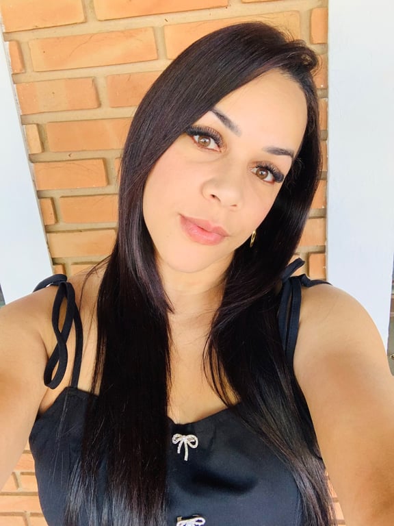 Milena Massagem sensual e nuru Massagem tântrica