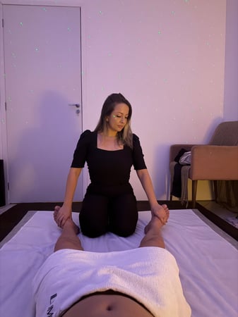 Massagista sensual em Brasília - DF - Érica, terapeuta tântrica 