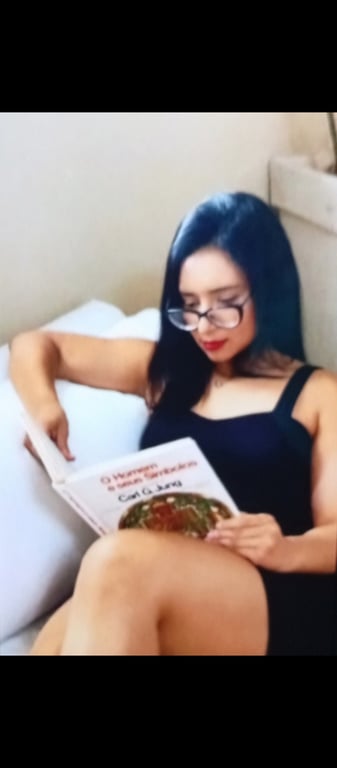 Samira Massagem tântrica e nuru. Massagem sensual