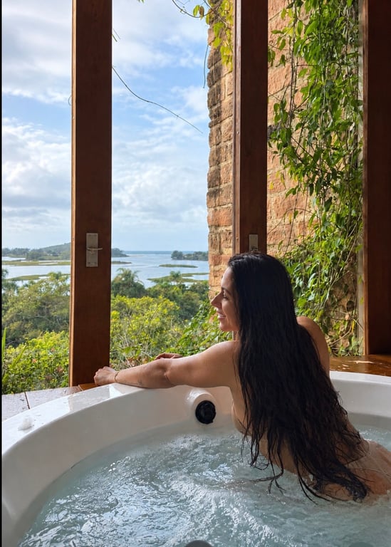 Kali Permita se sentir, desacelerar e se conectar profundamente Massagem nuru