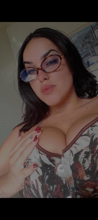 Lorena reis massoterapeuta especialista tantra e nuru