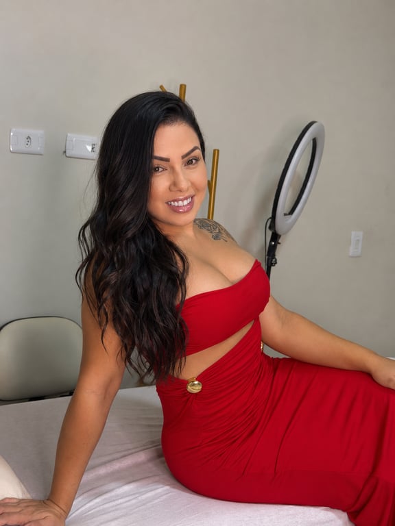 Lariie Massoterapeuta Massagem Nuru e Relaxante