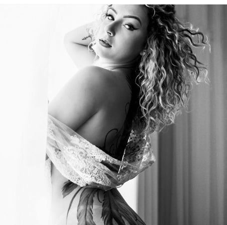 Massagista sensual em Brasília - DF - Bia ferraz,Curta temporada em Brasília a melhor massagem da sua vida.