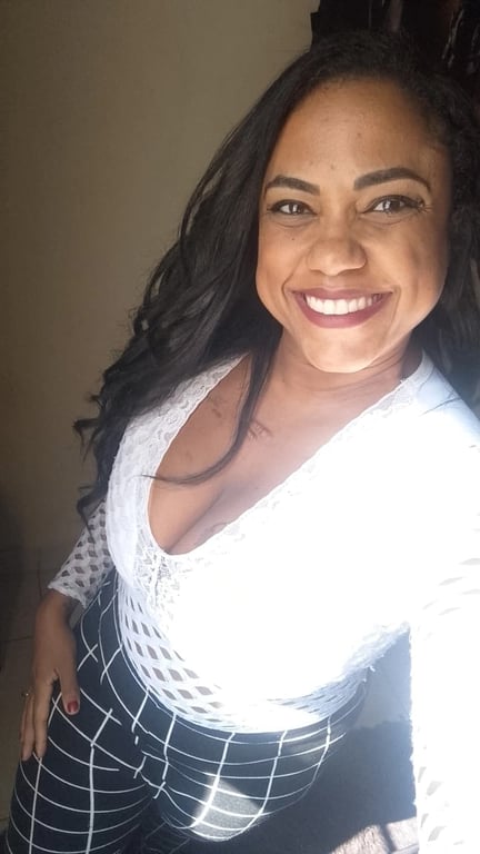 Suzane : Terapeuta Tântrica e Massagista Nuru e relaxante muscular