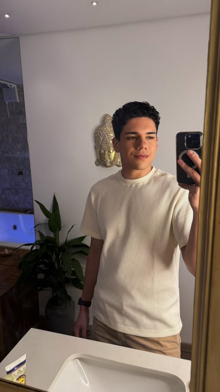 Lucas Massagista Relaxante e Tântrica Corporal Massagem sensual