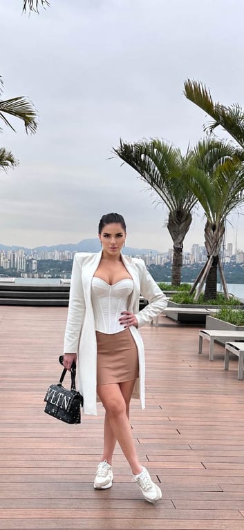 FELINA DOMINÁ Massagem sensual