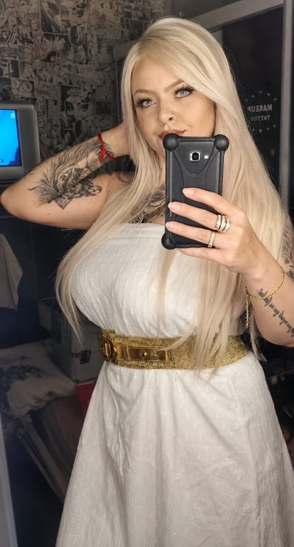 Alice Brandão Loira deliciosa Massagem e finalização Massagem tântrica em
