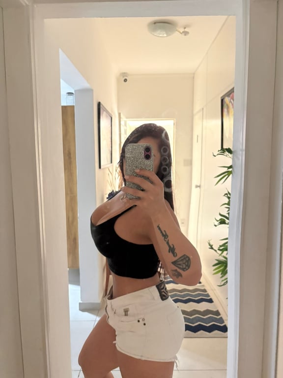 Daiane Ferrari Um atendimento sensual e envolvente Massagem nuru em