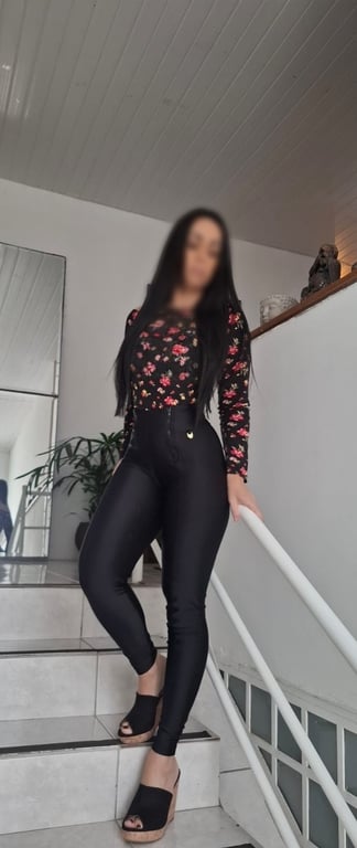 Carol Muniz Massagens Relaxantes e sensuais