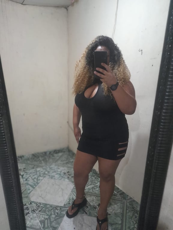 Lavinia Massoterapeuta especialista em tântrica e Nuru Massagem tântrica