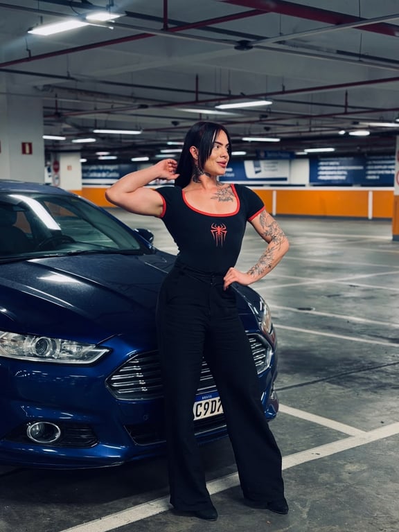 Terapeuta Fer Massagem nuru