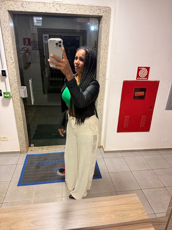 Ana terapias Massagem Relaxante Nuru, Tântrica e Depilação Masculina Massagem tântrica em