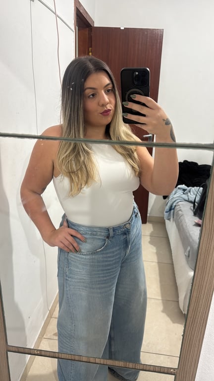 Caroline massagem relaxante com finalizacao