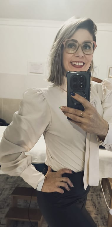 Geovana Massoterapeuta e Terapeuta ! Saiba Mais!
