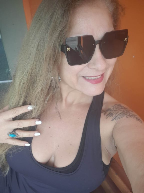 Fernanda massoterapeuta. Experiente.