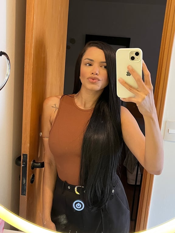 Bella Especialista em massagens relaxantes e sensuais! Massagem