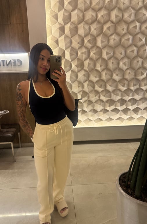 Mariana Massoterapia Onde o relaxamento encontra o desejo. Massagem tântrica em