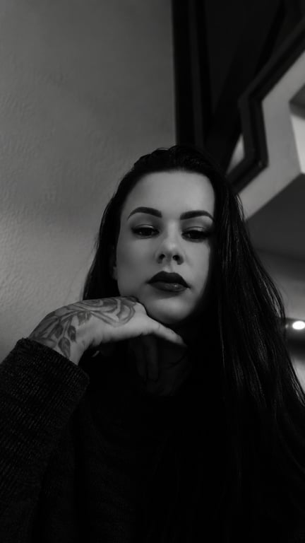 Yasmin noir ( cada atendimento personalizado Massagem sensual em